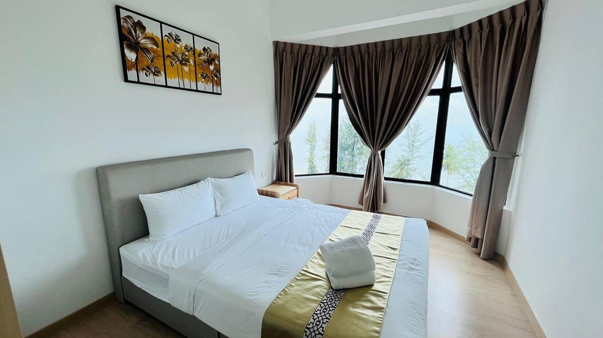 Mutiara Melaka Beach Resort By Glex Tangga Batu ภายนอก รูปภาพ