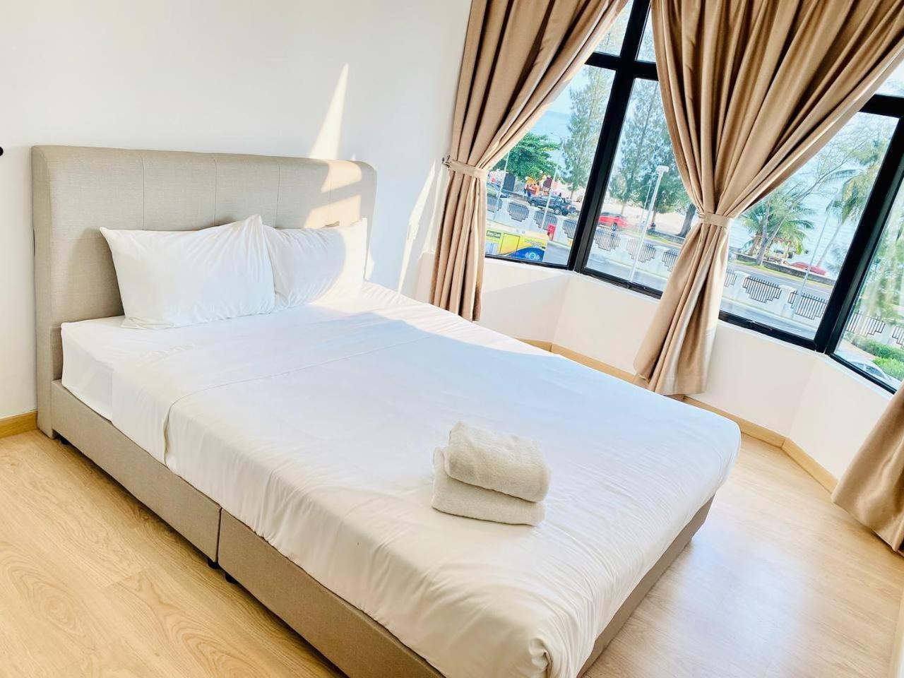 Mutiara Melaka Beach Resort By Glex Tangga Batu ภายนอก รูปภาพ