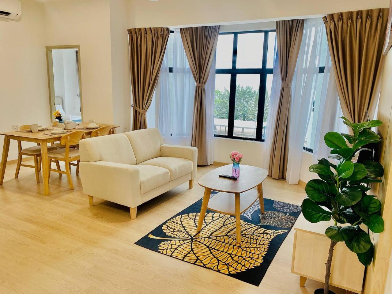 Mutiara Melaka Beach Resort By Glex Tangga Batu ภายนอก รูปภาพ